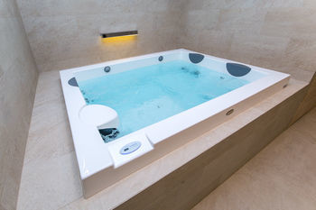 Merchants Crown Suites And Spa 5* Prag