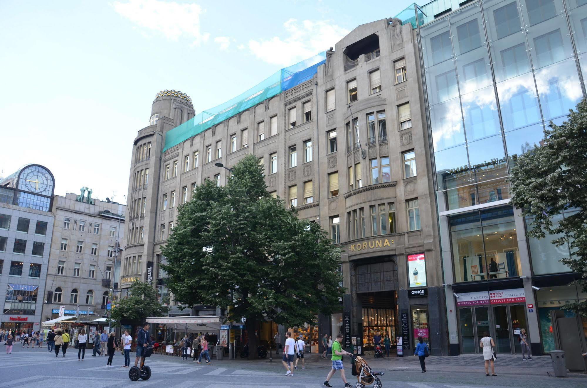 Merchants Crown Suites And Spa Prag