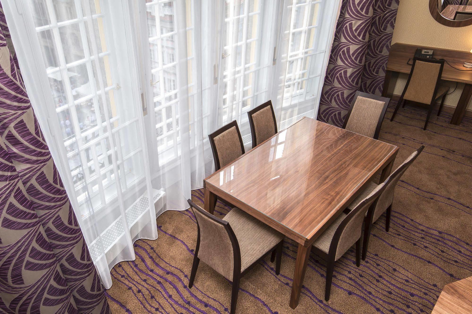 Merchants Crown Suites And Spa Prag